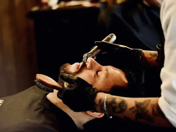 Modelowanie brody w Barbershop Nowak